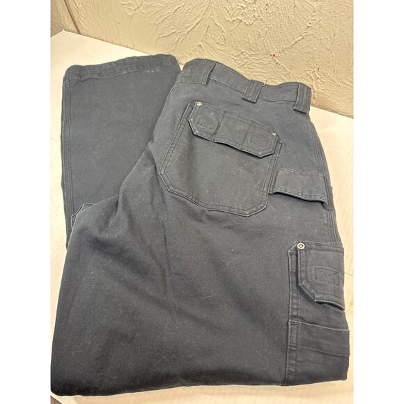 Duluth Trading Company Flex Fire Hose Black Cargo Work Pants Men’s Size 40x34 - Picture 1 of 6
